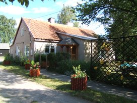 Pod Kasztanowcem - Polska Wieś